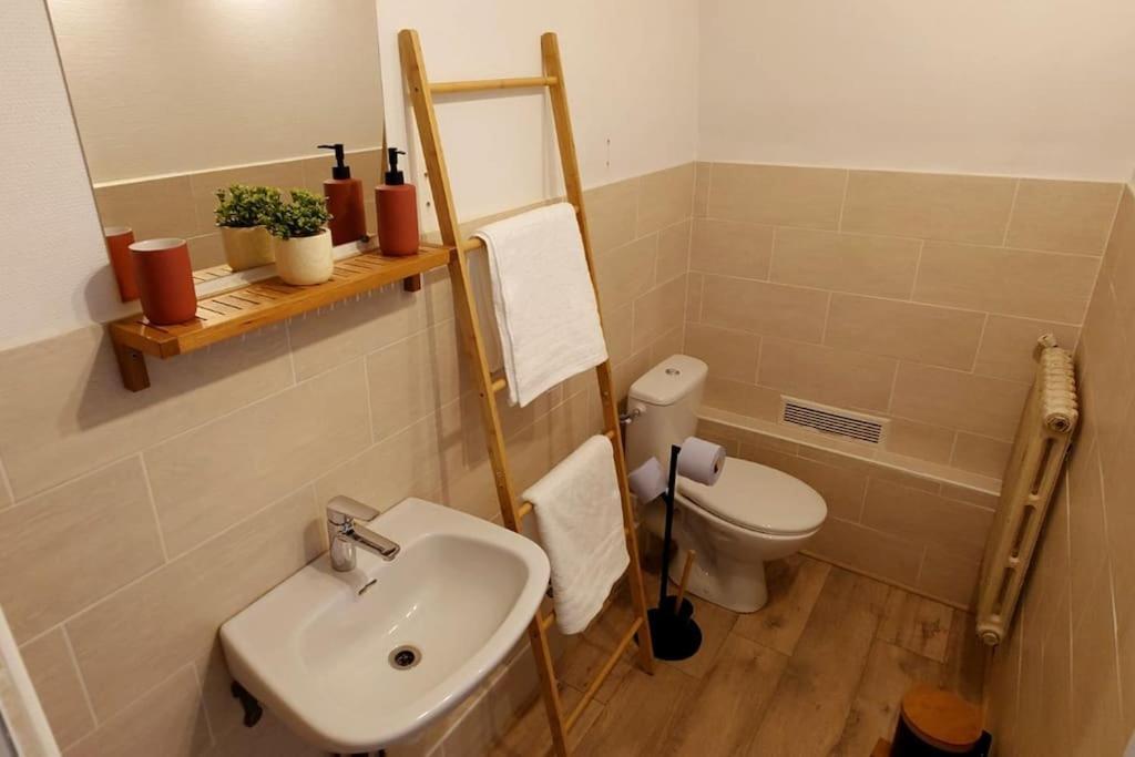 Le Petit Studio Senlisien Senlis  Bagian luar foto