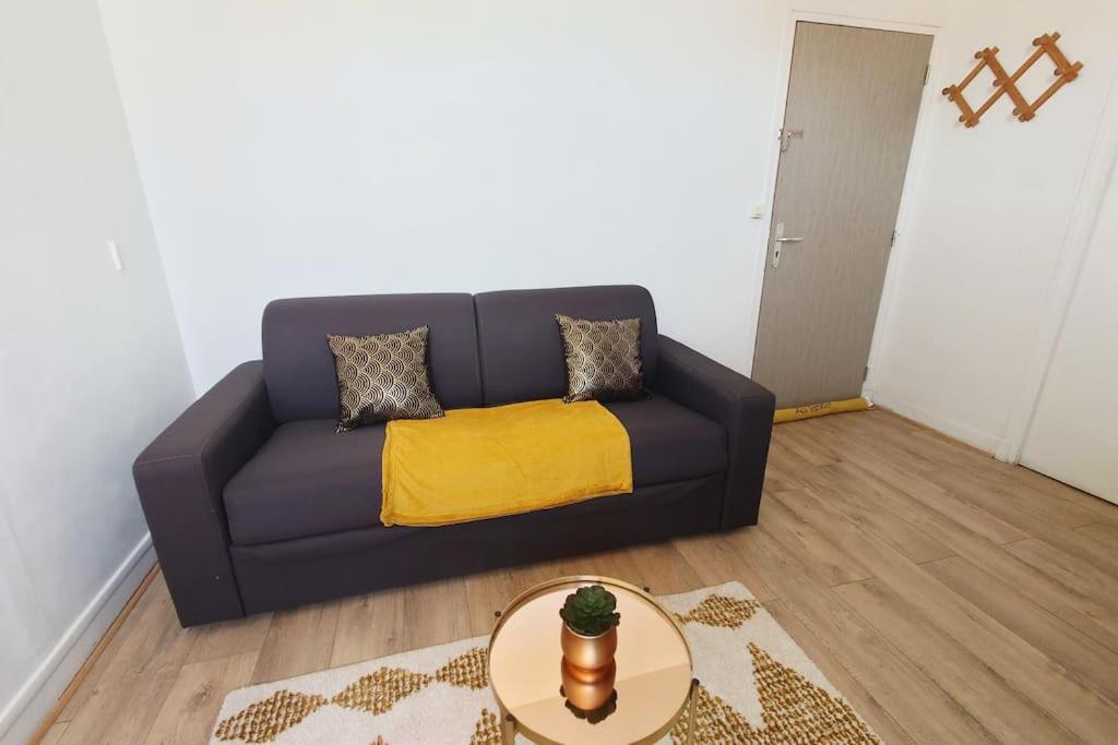 Le Petit Studio Senlisien Senlis  Bagian luar foto