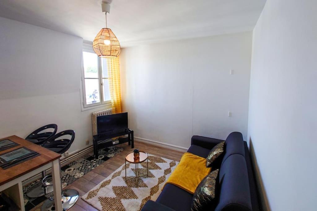 Le Petit Studio Senlisien Senlis  Bagian luar foto